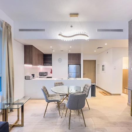 Lovely 2-Bedroom Vacation Home Near Beach Dubai Luaran gambar